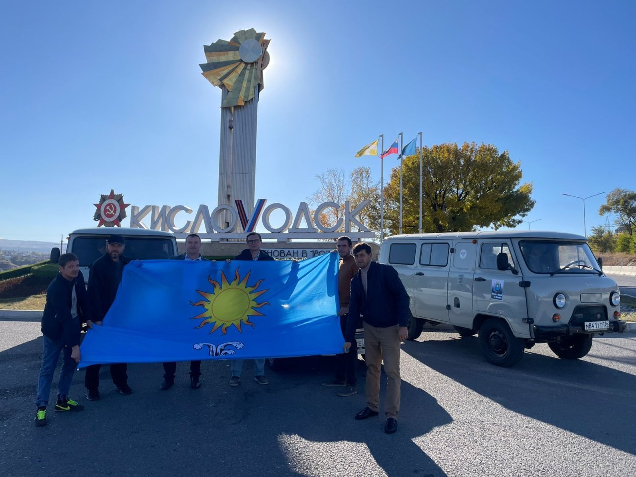 Новые автомобили бойцам в зону СВО отправили из Кисловодска..